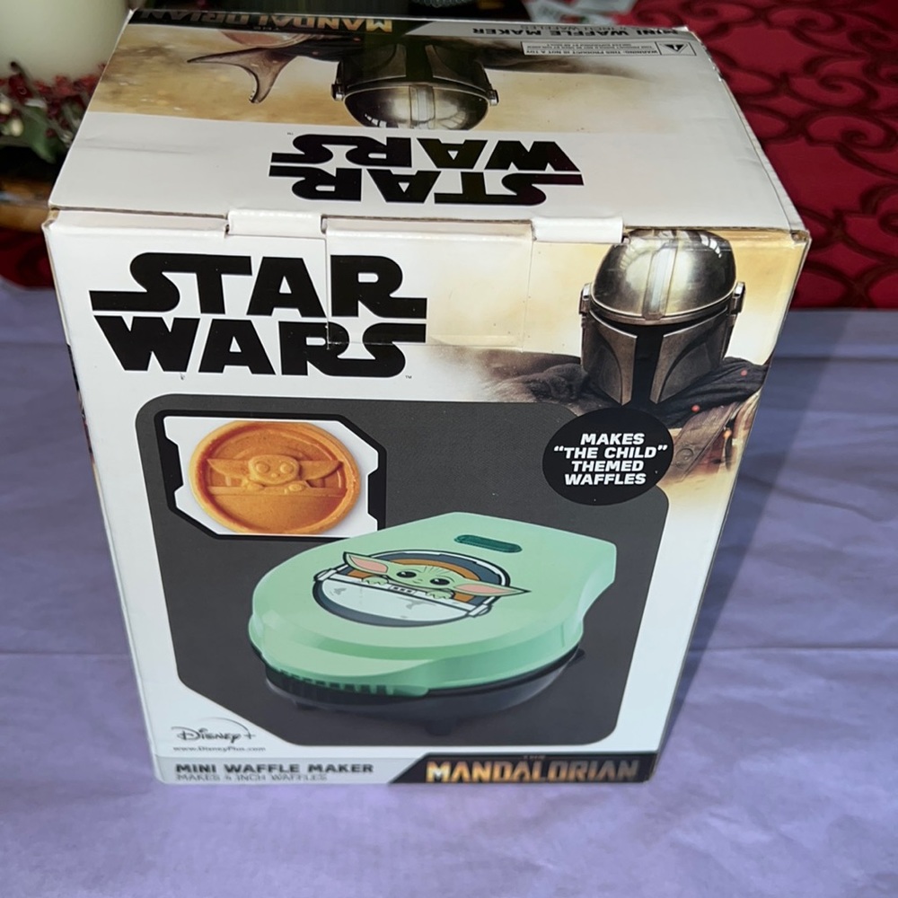 Star Wars Mandalorian waffle maker